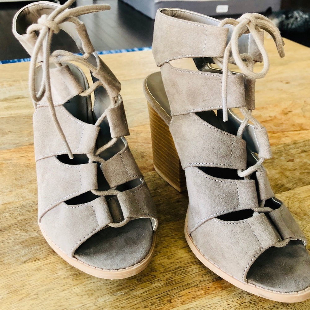 Neutral Tan, Qupid Sandals